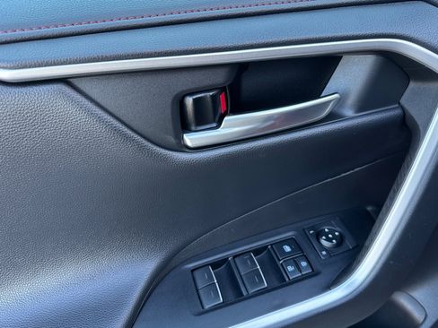 Used 2022 Toyota RAV4 TRD Off-Road image 11