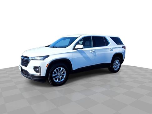 Certified 2023 Chevrolet Traverse LS FWD image 4