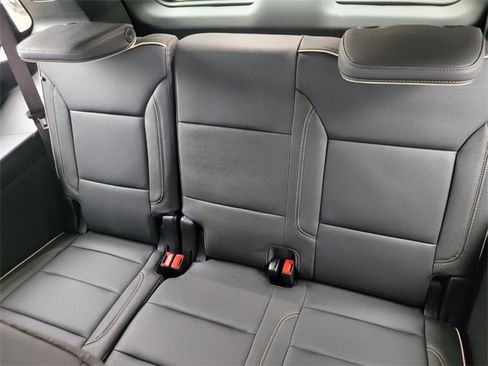 New 2026 GMC Yukon Elevation image 7