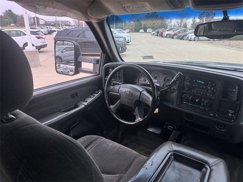 Used 2003 Chevrolet Silverado 2500 LS image 12