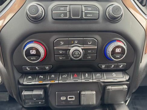 Certified 2022 Chevrolet Silverado 1500 High Country w/ Safety Package II AWD/4WD image 18