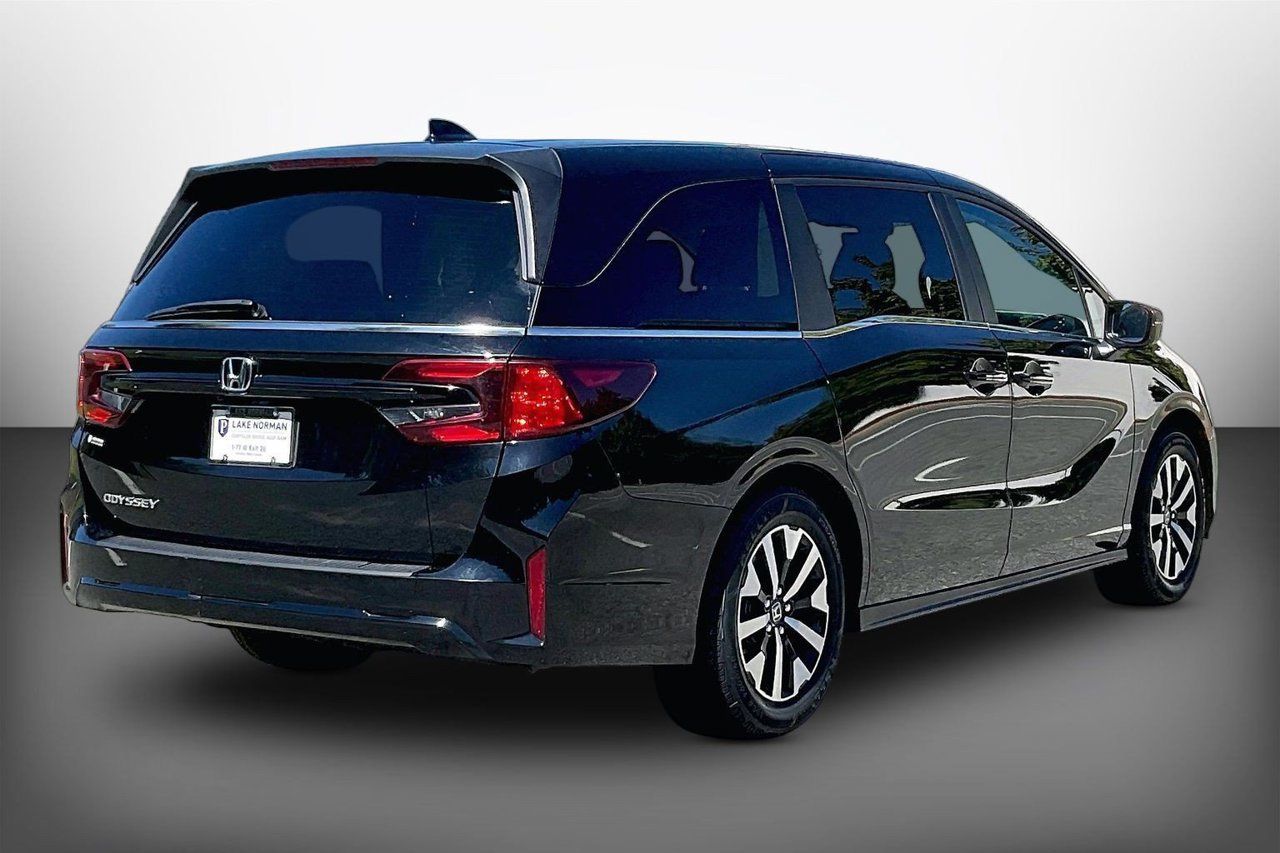 Used 2025 Honda Odyssey EX-L image 8