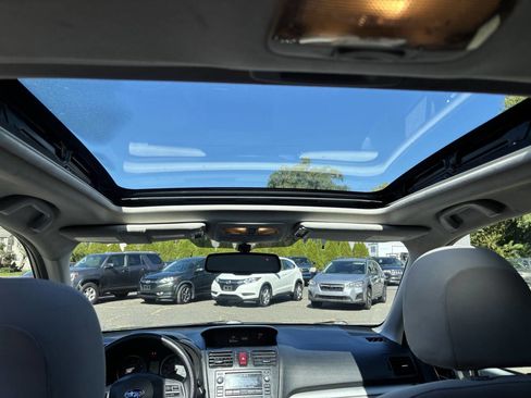 Used 2014 Subaru Forester 2.5i Premium w/ All-Weather Package image 11