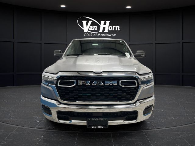 Used 2025 RAM 1500 Big Horn AWD/4WD image 3