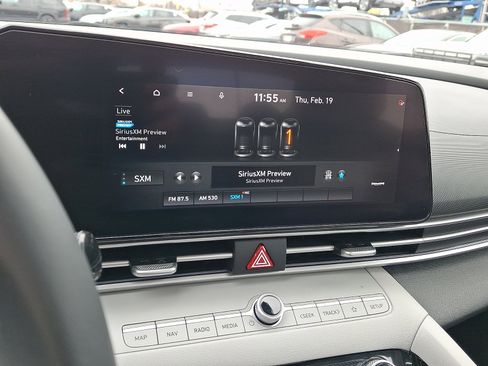 Certified 2022 Hyundai Elantra Limited w/ Cargo Package image 17