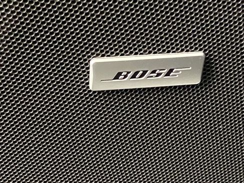 Used 2023 GMC Yukon SLT image 28