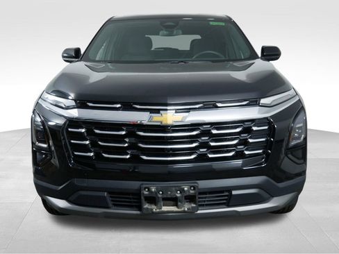 Used 2025 Chevrolet Equinox LT image 3
