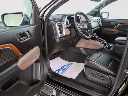 Used 2023 GMC Canyon Denali AWD/4WD image 3