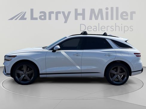 Used 2025 Genesis GV70 3.5T Sport w/ Sport Prestige Package AWD/4WD image 2