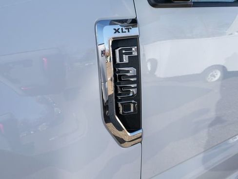 Used 2019 Ford F250 XLT w/ Camper Package image 9
