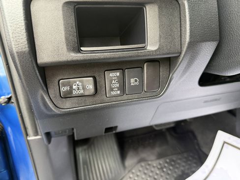 Used 2018 Toyota Tacoma Limited image 25