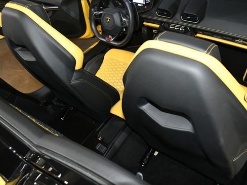 Used 2018 Lamborghini Huracan LP 580-2 image 16