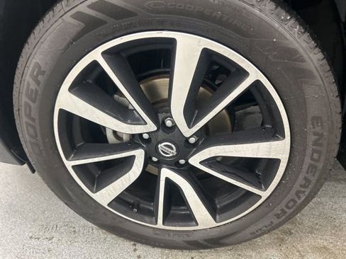 Used 2020 Nissan Rogue SL image 24
