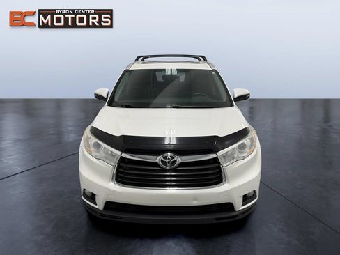 Used 2016 Toyota Highlander XLE AWD/4WD image 8