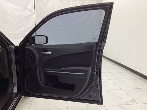 Used 2018 Dodge Charger SXT Plus image 19