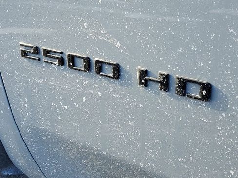 Used 2025 Chevrolet Silverado 2500 ZR2 w/ Technology Package image 36
