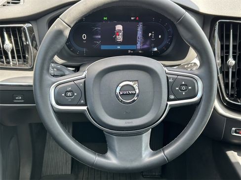 Used 2024 Volvo XC60 B5 Core image 26