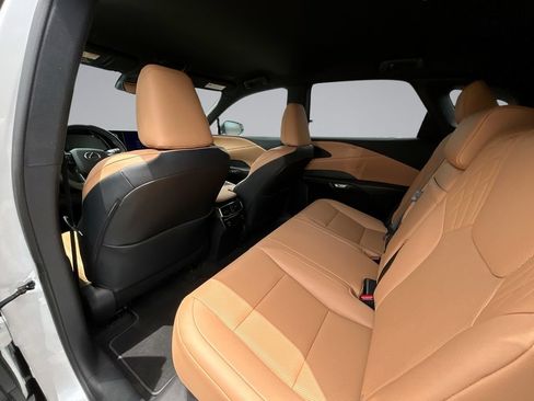 Used 2025 Lexus RX 350 FWD w/ Technology Package image 33
