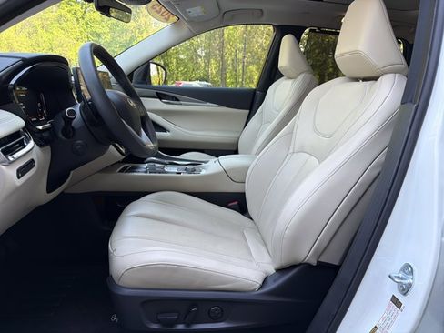 Certified 2025 INFINITI QX60 Luxe w/ Cargo Package image 12