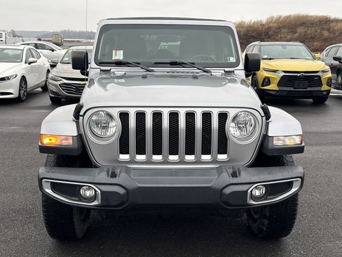 Used 2018 Jeep Wrangler Unlimited Sahara image 7