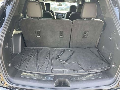 Used 2023 Buick Enclave Avenir image 33