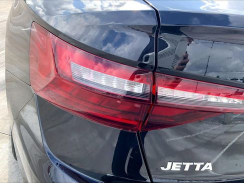 Used 2021 Volkswagen Jetta SEL image 25