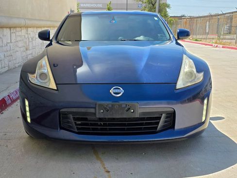 Used 2015 Nissan 370Z Coupe RWD image 9