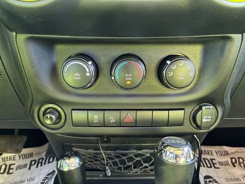 Used 2016 Jeep Wrangler Unlimited Sport w/ Quick Order Package 24S AWD/4WD image 20