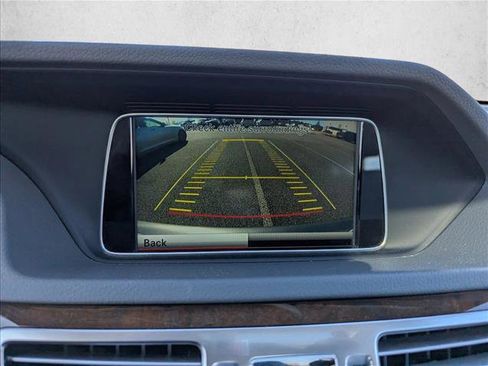 Used 2014 Mercedes-Benz E 350 Sedan image 19
