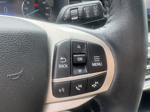 Used 2022 Ford Explorer XLT w/ Equipment Group 202A RWD image 14