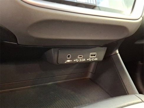 Certified 2025 Subaru Crosstrek 2.0i Premium image 23
