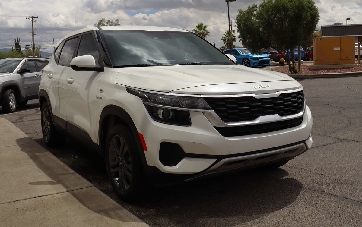 Used 2023 Kia Seltos LX AWD/4WD image 18