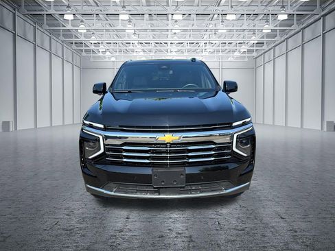 Used 2025 Chevrolet Tahoe LT AWD/4WD image 2