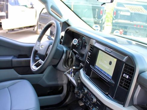 New 2026 Ford F250 XL w/ XL Chrome Package AWD/4WD image 22