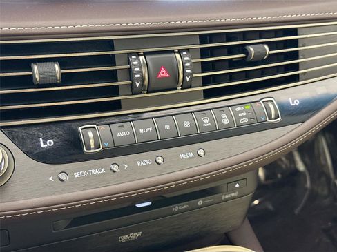 Used 2019 Lexus LS 500 w/ Interior Upgrade Package RWD image 26