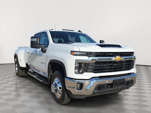 Used 2025 Chevrolet Silverado 3500 LT w/ Safety Package AWD/4WD image 1