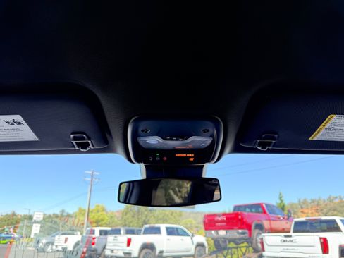 New 2026 Chevrolet Colorado Trail Boss AWD/4WD image 19