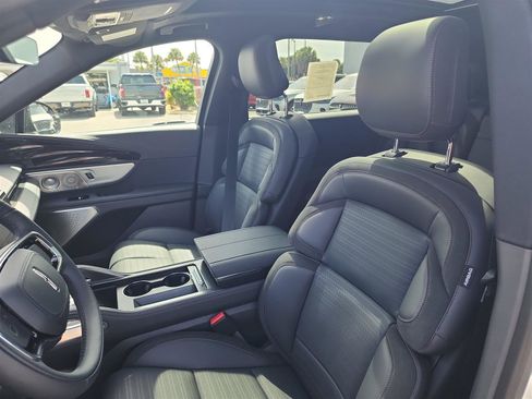 New 2025 Lincoln Nautilus Reserve image 13