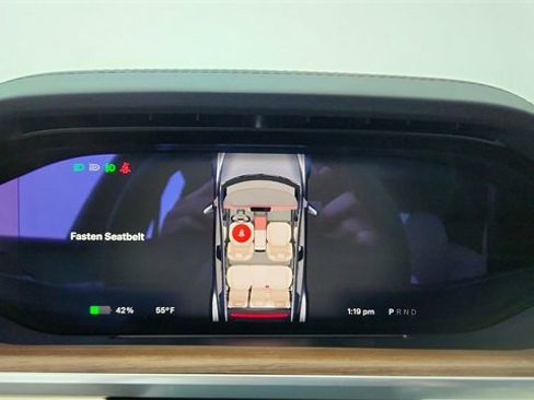 Used 2024 Tesla Model S Base image 39