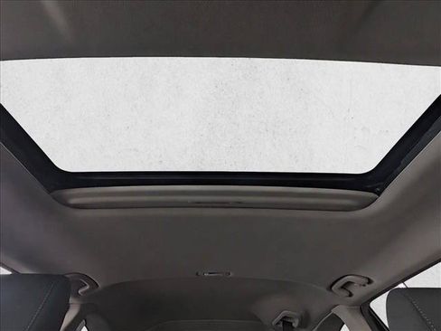 Used 2023 Honda CR-V EX image 17