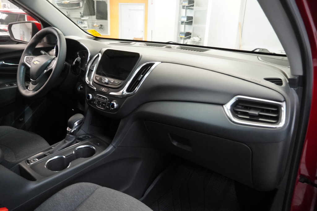 Used 2023 Chevrolet Equinox LT AWD/4WD image 26