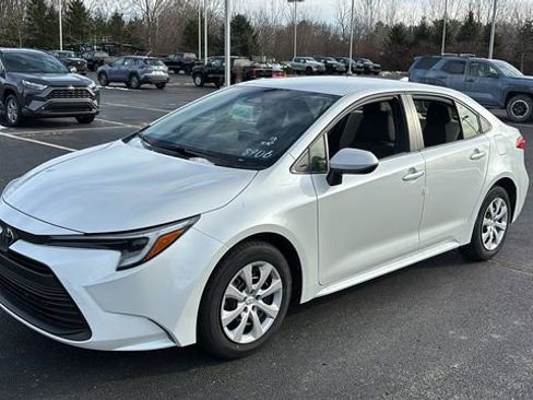 New 2026 Toyota Corolla LE image 2