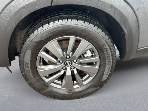 Used 2024 Nissan Pathfinder SV FWD image 10