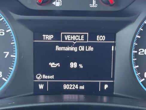 Used 2019 Chevrolet Equinox LS FWD image 23