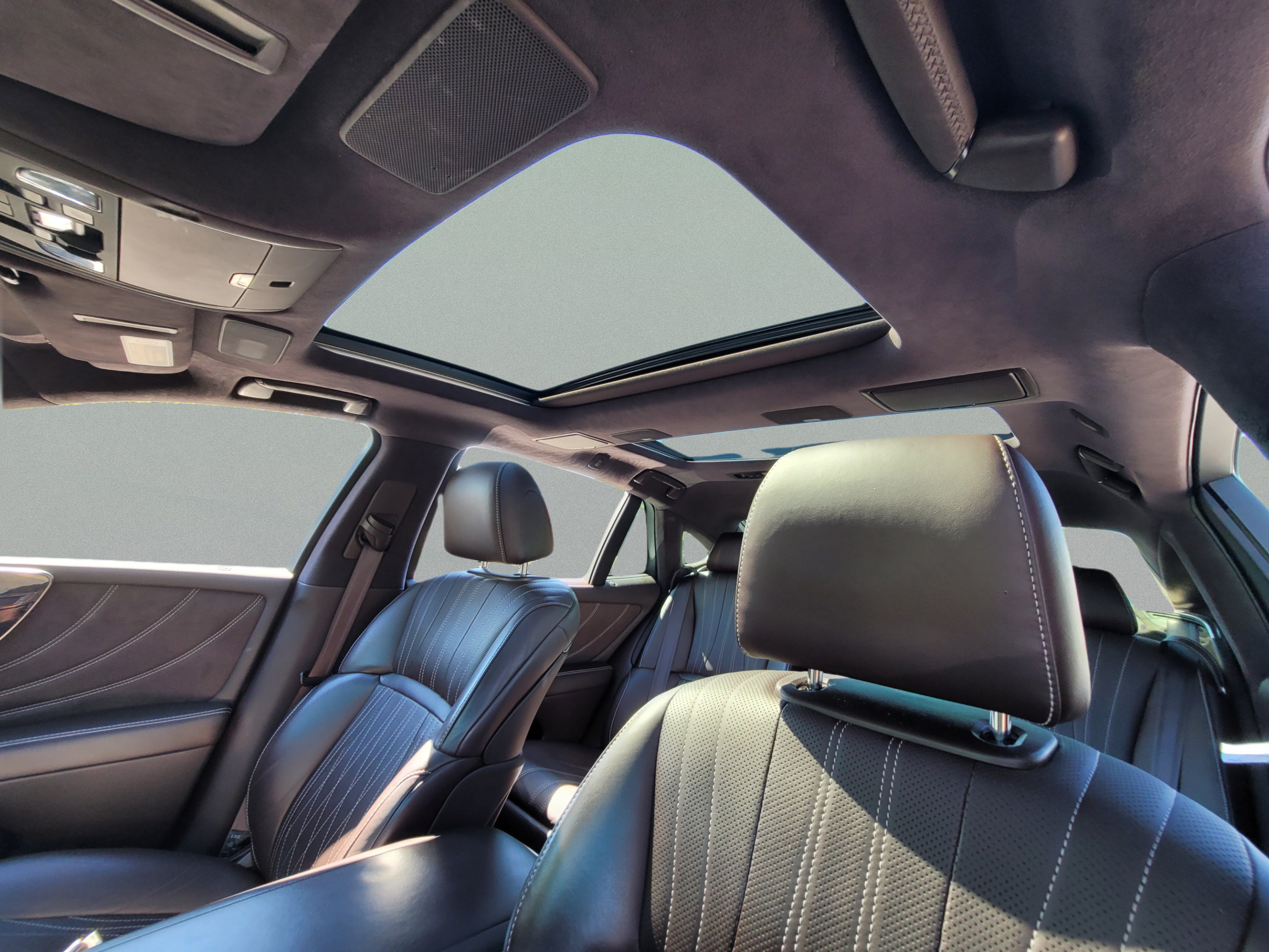 Used 2018 Lexus LS 500 w/ Luxury Package RWD image 14