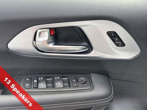 New 2026 Chrysler Pacifica Limited w/ S Appearance Package image 25