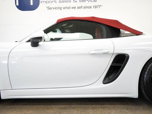 Used 2020 Porsche 718 Boxster Spyder RWD image 10