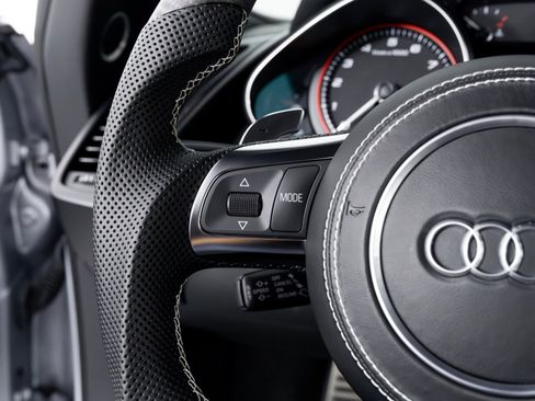 Used 2015 Audi R8 Competition image 20