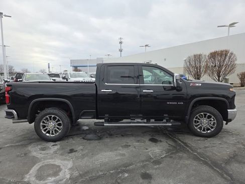 New 2026 Chevrolet Silverado 3500 LTZ w/ LTZ Premium Package AWD/4WD image 22
