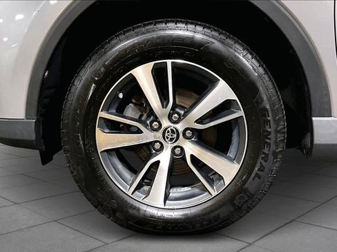 Used 2016 Toyota RAV4 XLE image 11